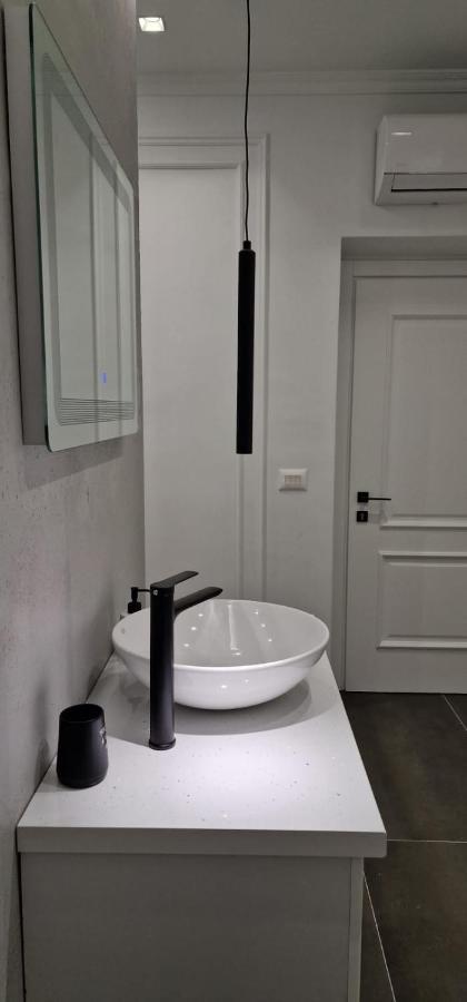Heart Of Tirana Apartment Экстерьер фото